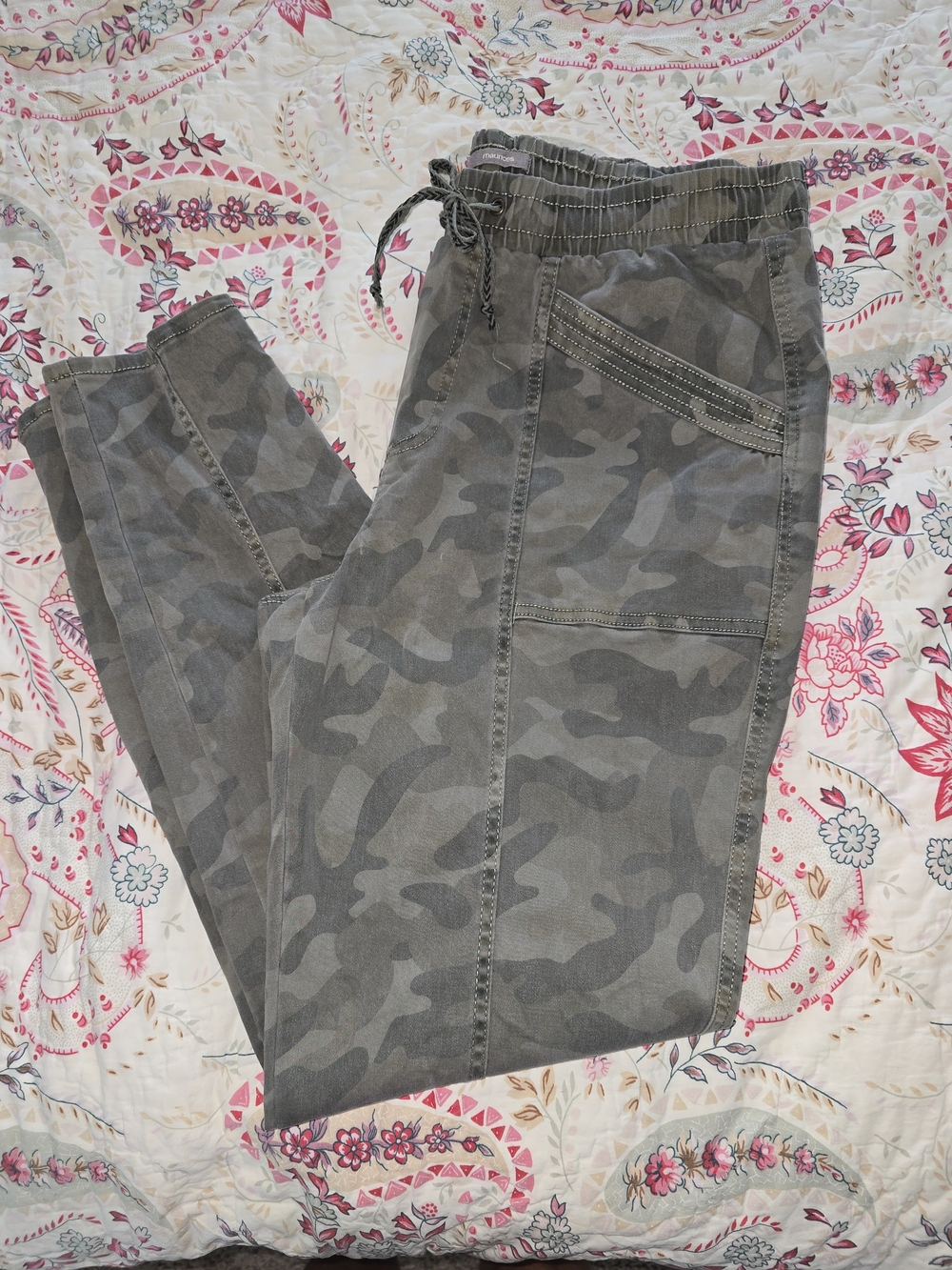 Women's Camo Utility Style Pants